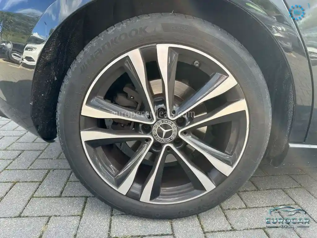 Mercedes-Benz A 220