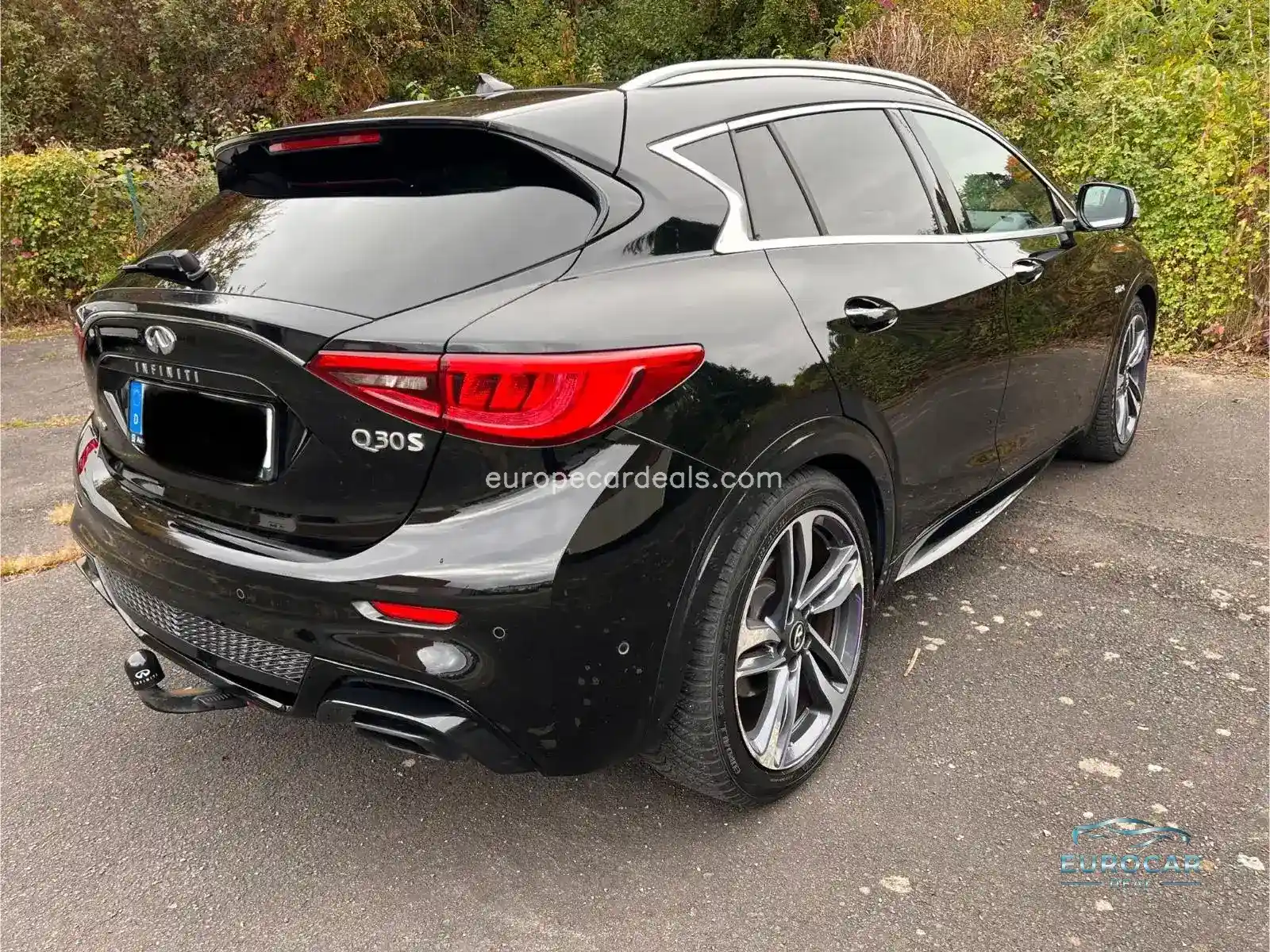 Infiniti Q30