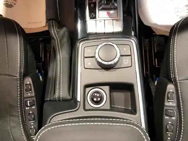 Mercedes-Benz G 500