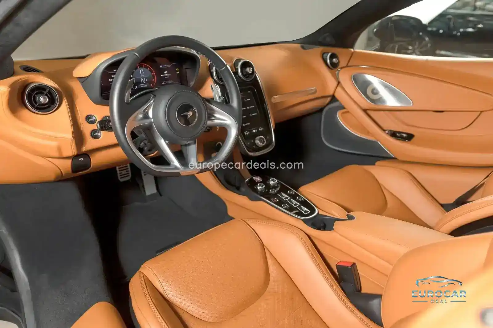 McLaren GT