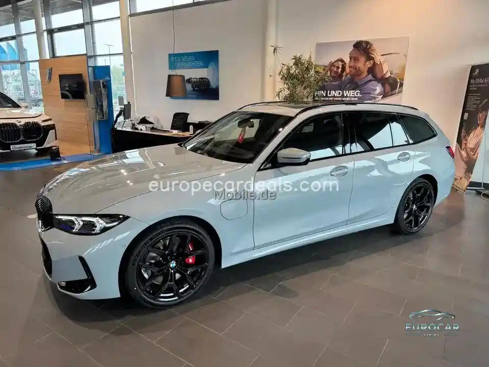 BMW 330