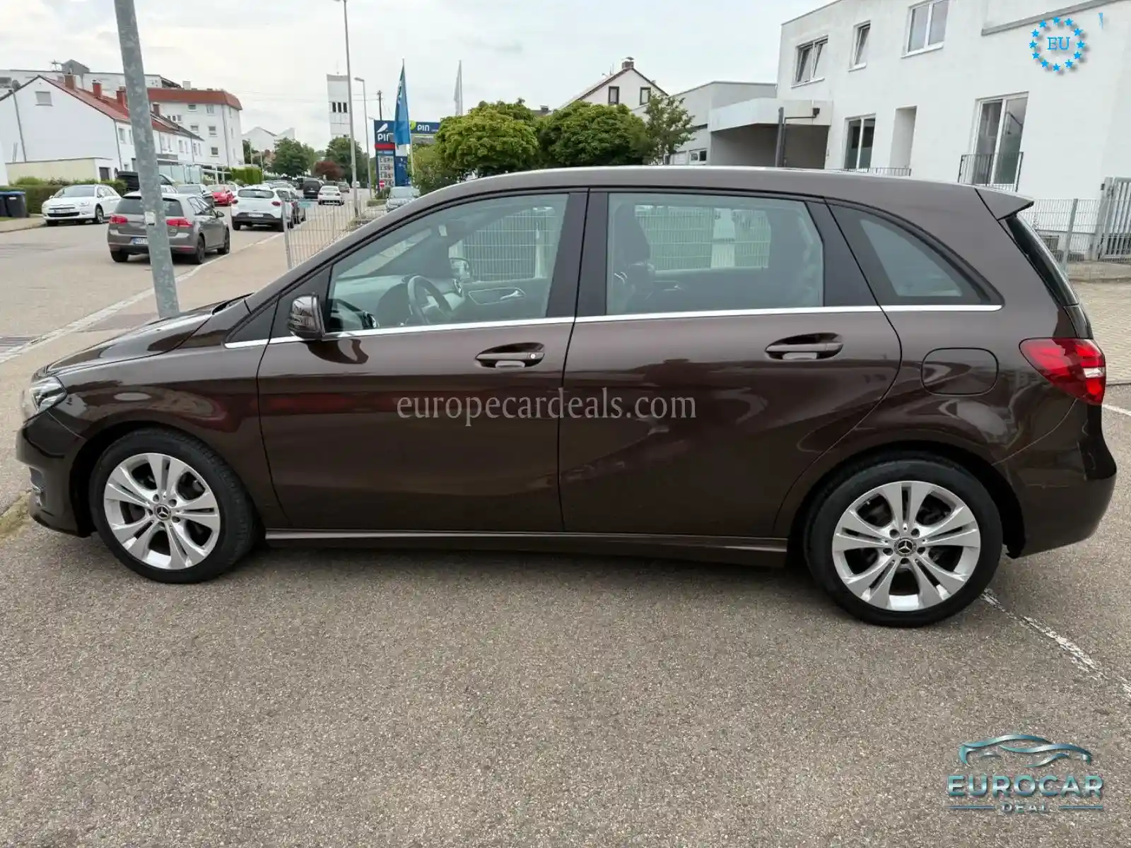 Mercedes-Benz B 180
