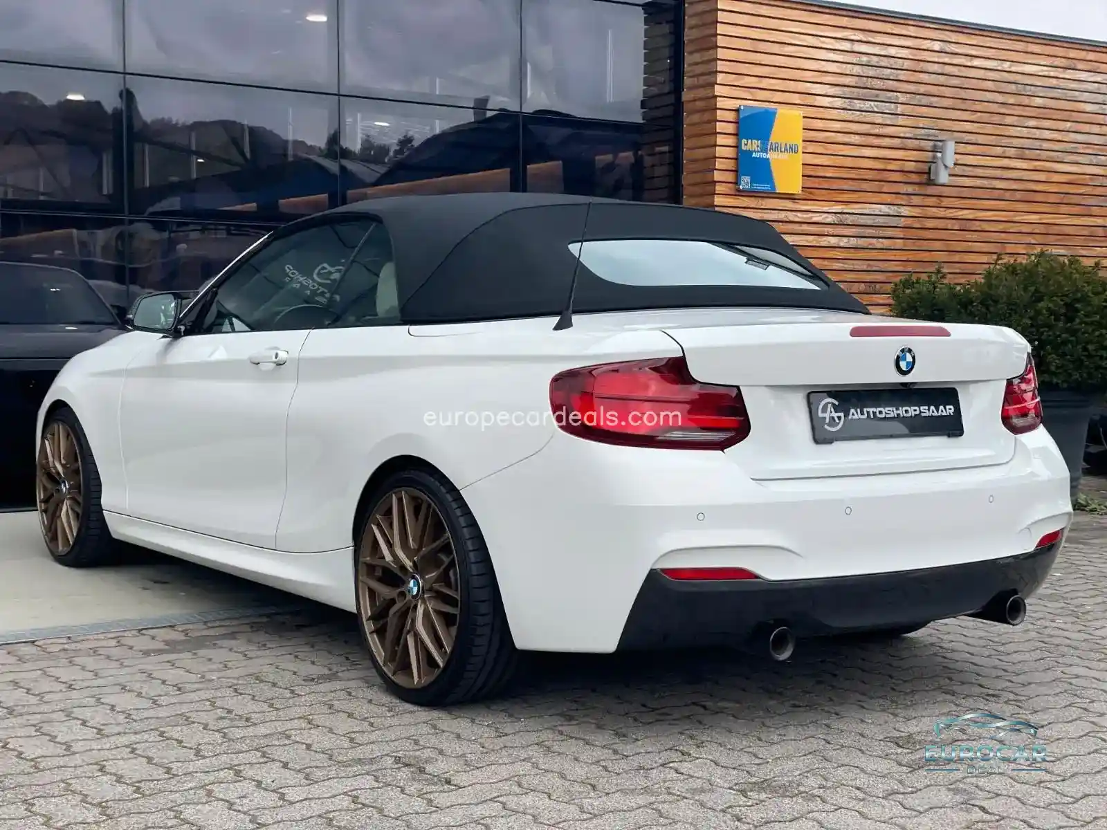 BMW M240i