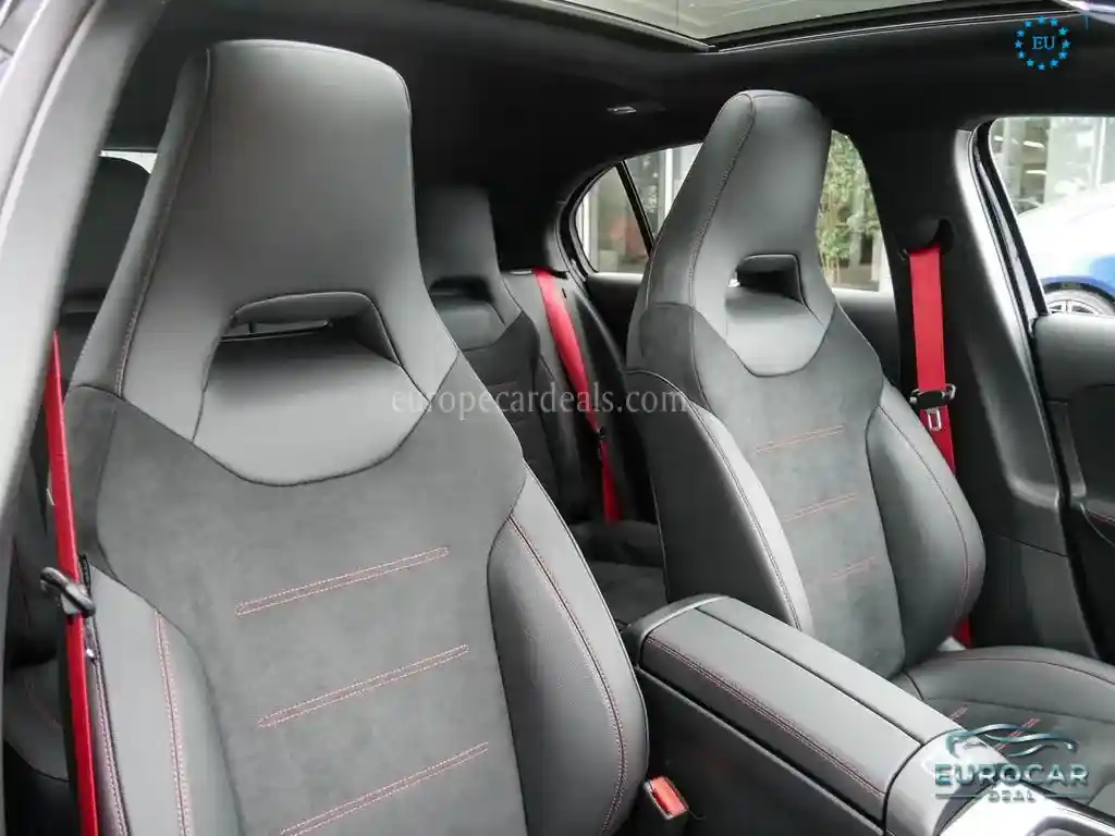 Mercedes-Benz A 35 AMG
