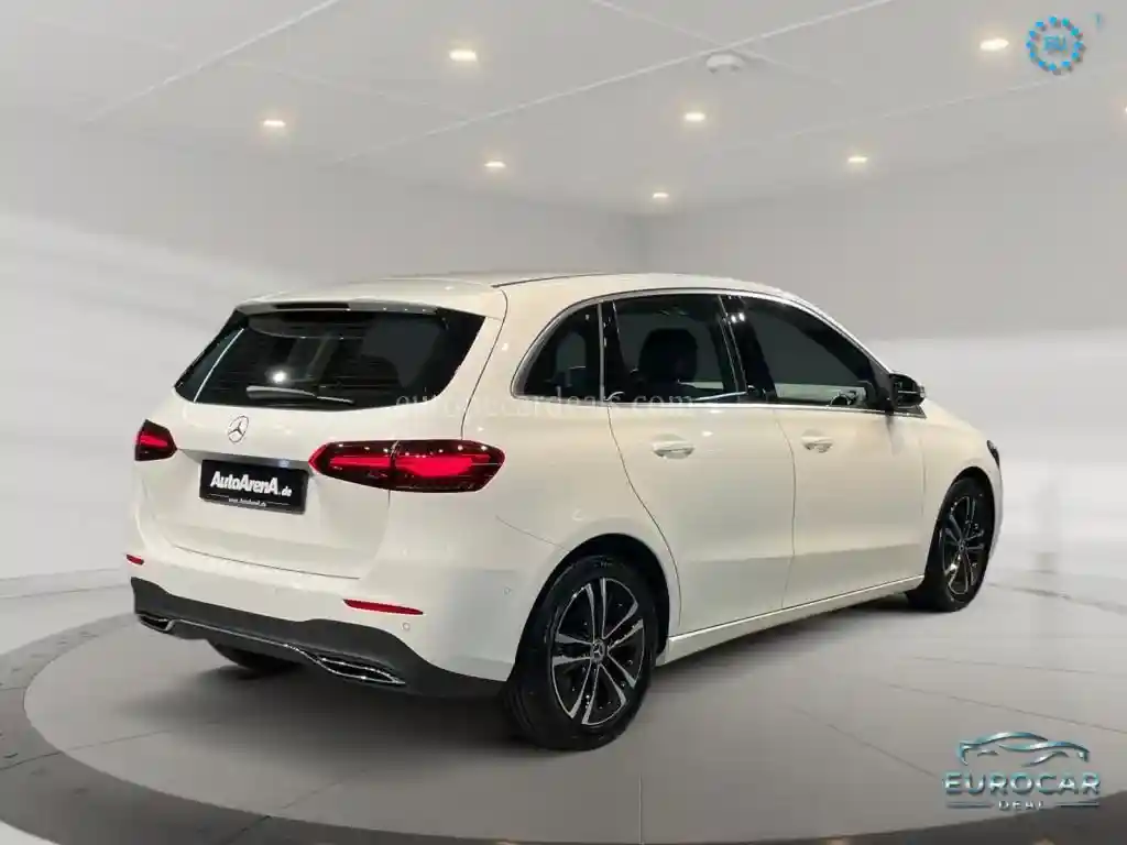 Mercedes-Benz B 200