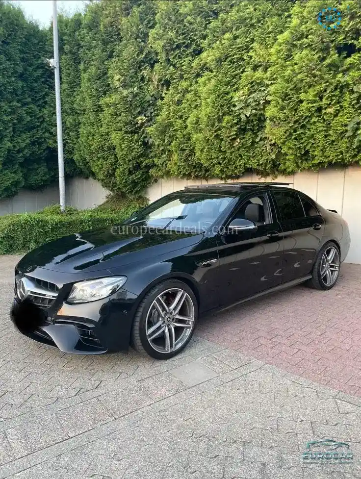 Mercedes-Benz E 63 AMG