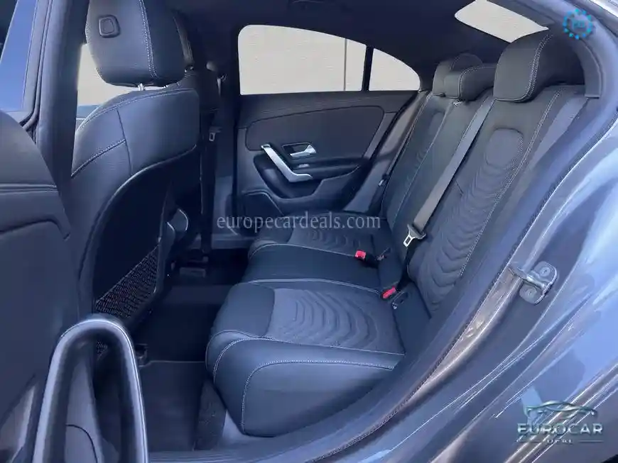 Mercedes-Benz CLA 180