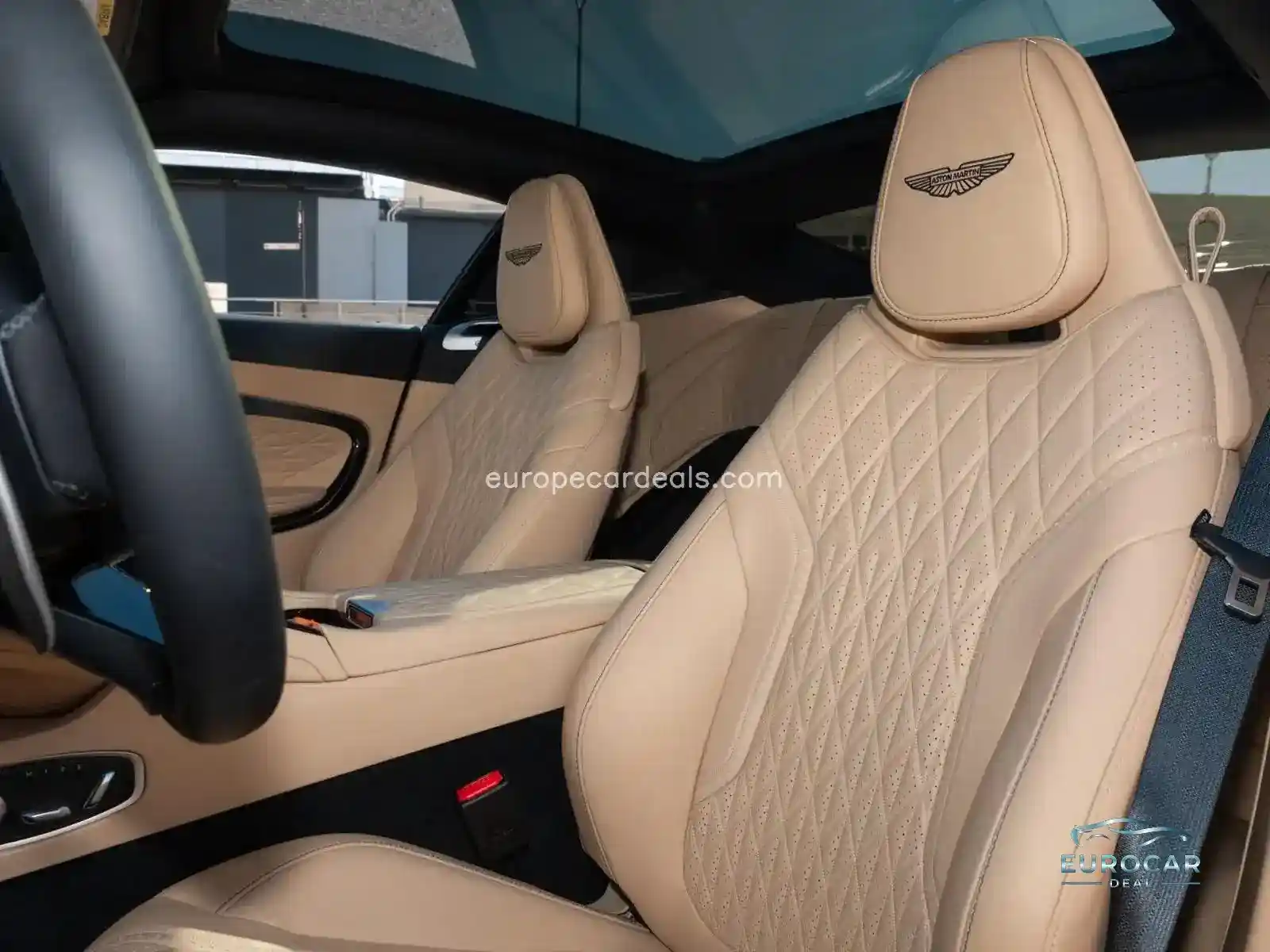 Aston Martin DB12
