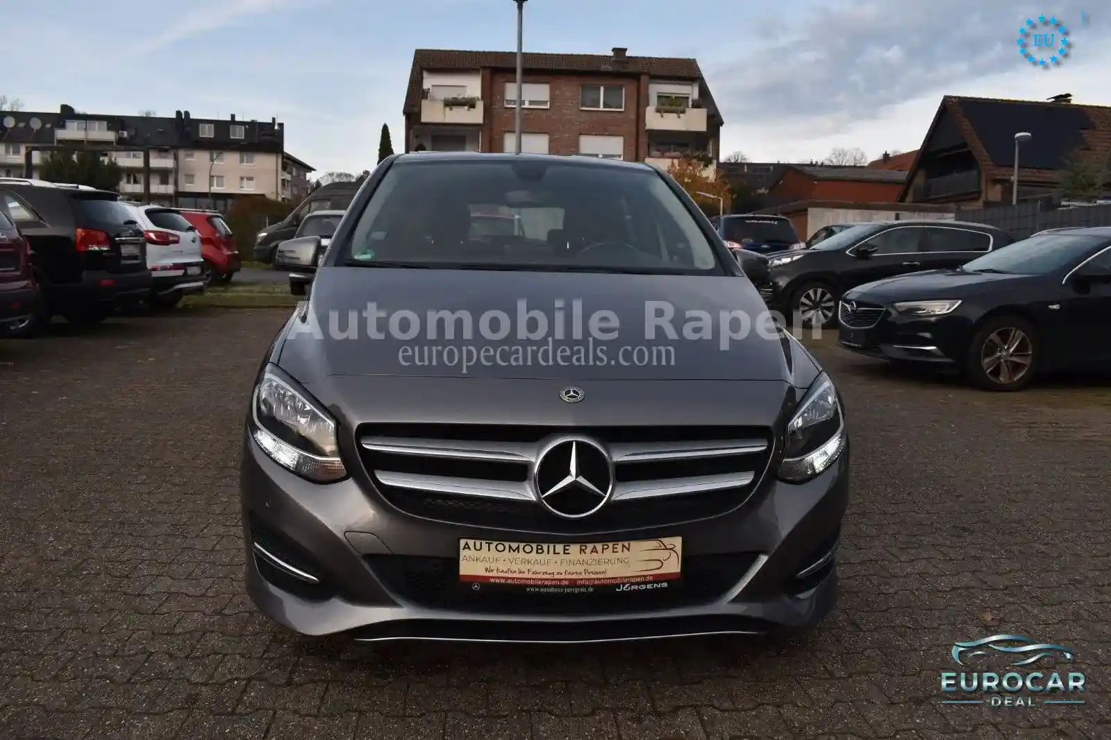 Mercedes-Benz B 180