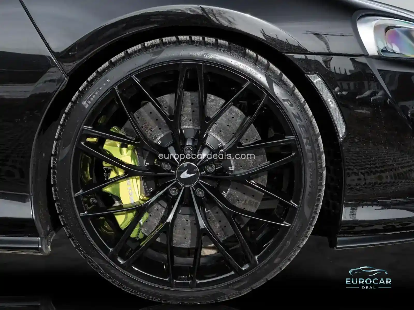McLaren GT