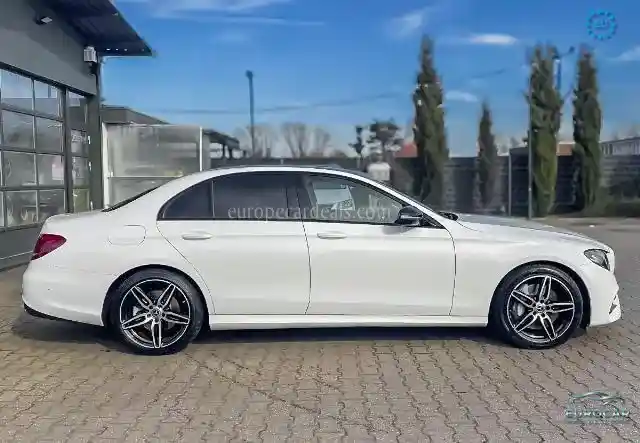 Mercedes-Benz E 400