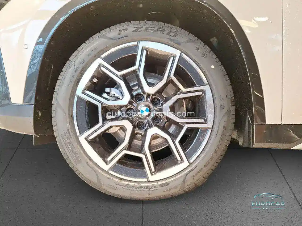 BMW iX1