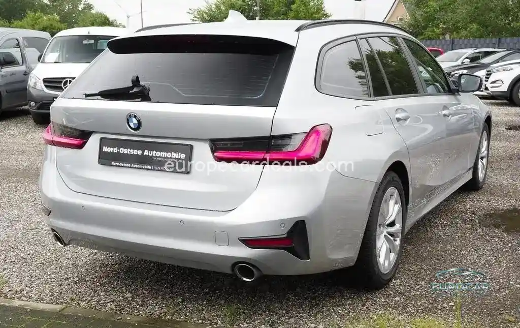 BMW 320