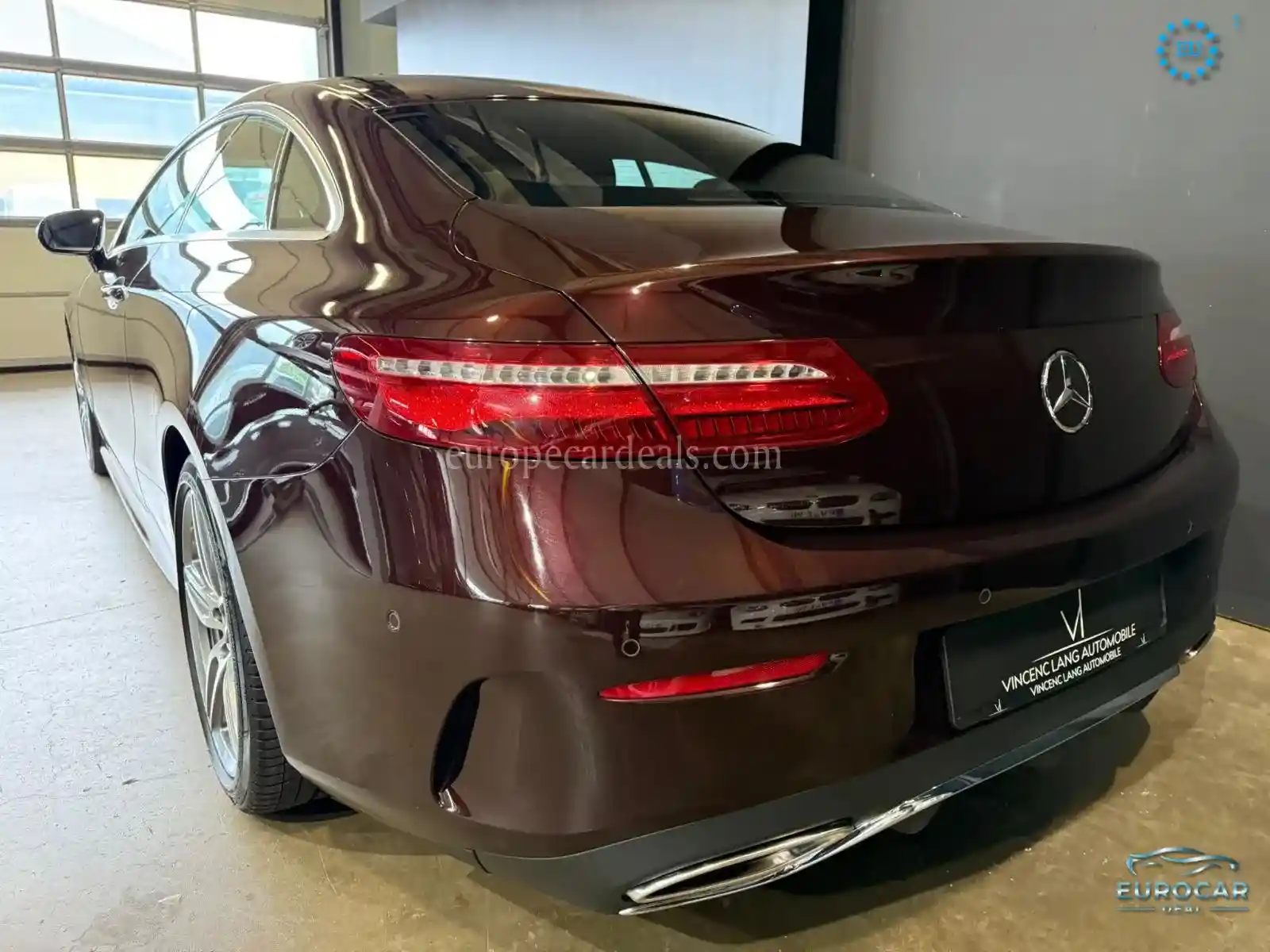 Mercedes-Benz E 200