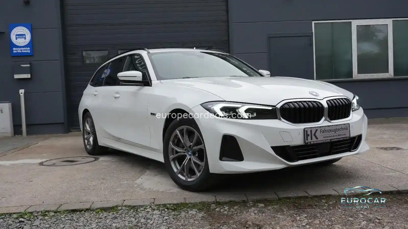BMW 330
