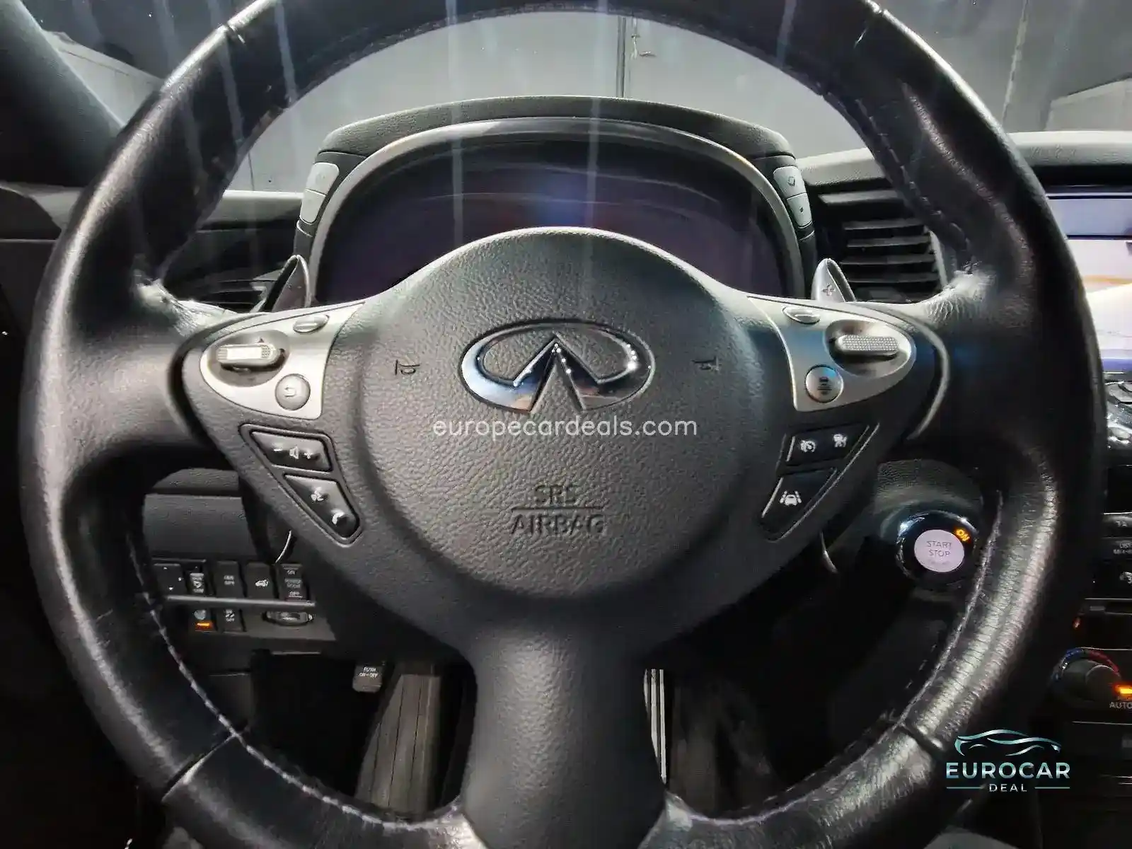 Infiniti QX70