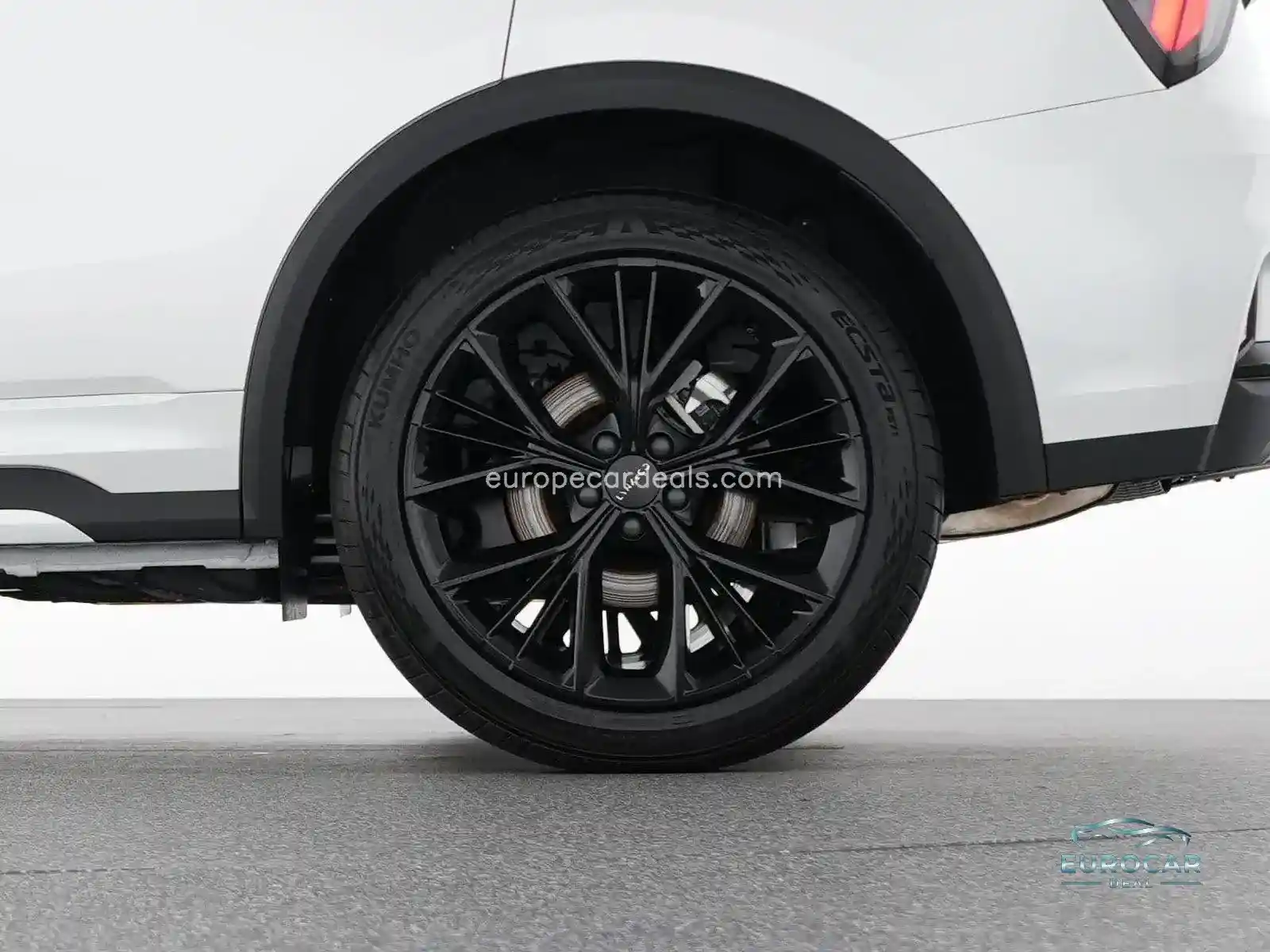 Lynk&Co 01