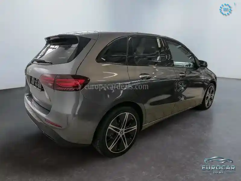 Mercedes-Benz B 220