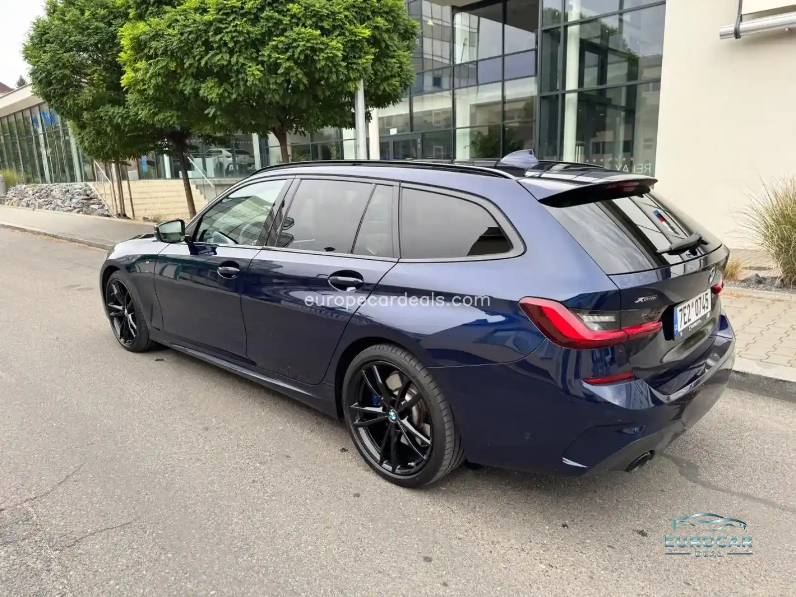 BMW 330