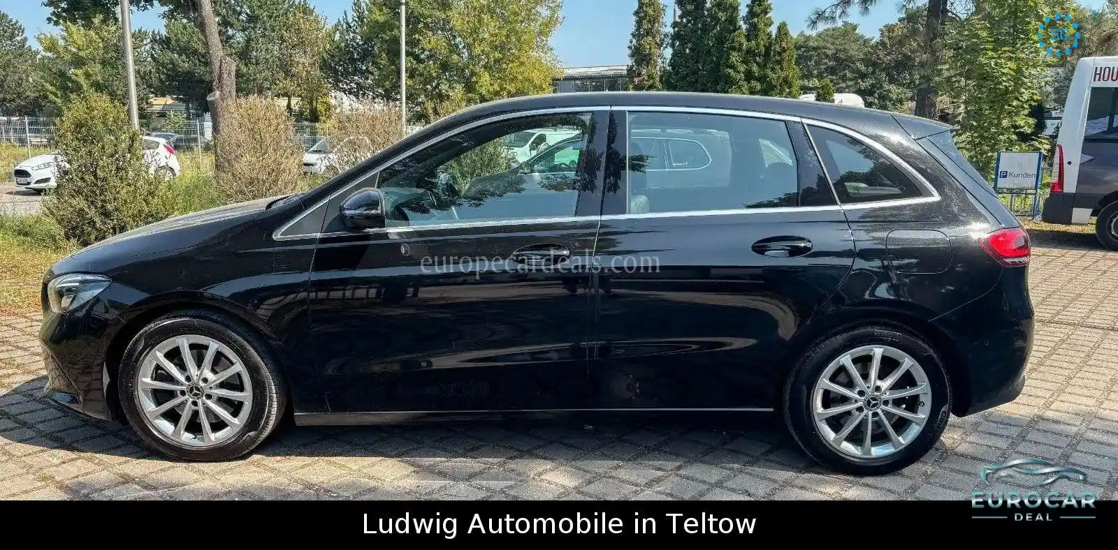 Mercedes-Benz B 220