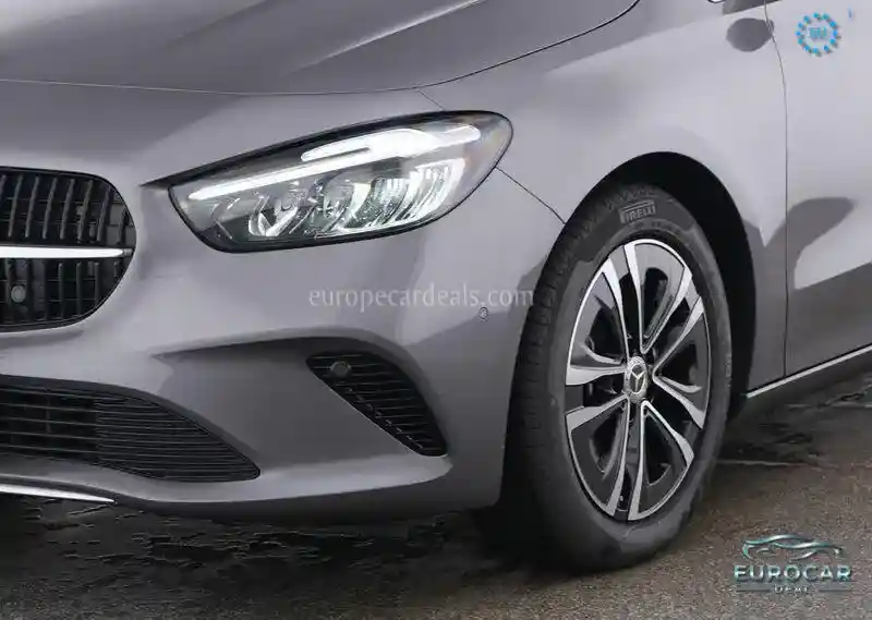 Mercedes-Benz B 180