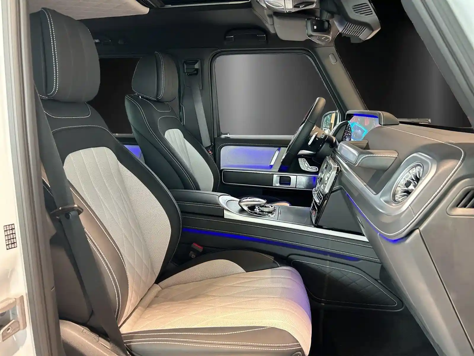 Mercedes-Benz G 500