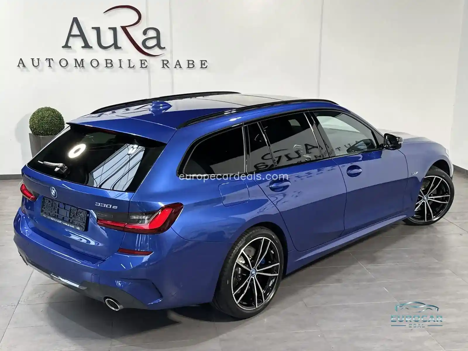 BMW 330