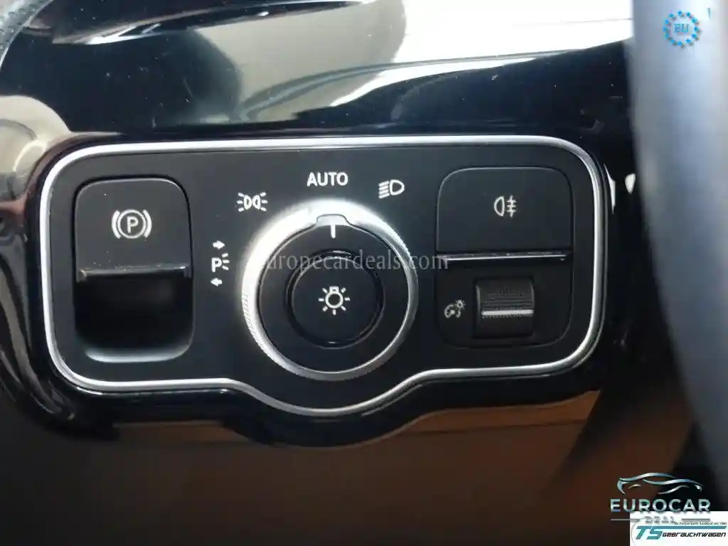 Mercedes-Benz CLA 220