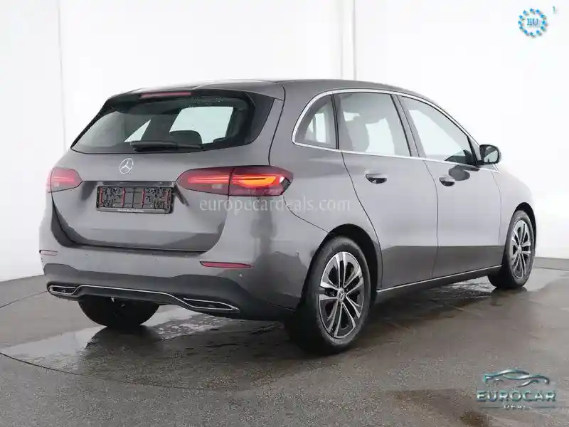 Mercedes-Benz B 180