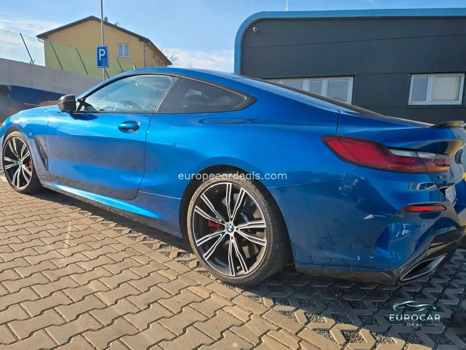 BMW M850