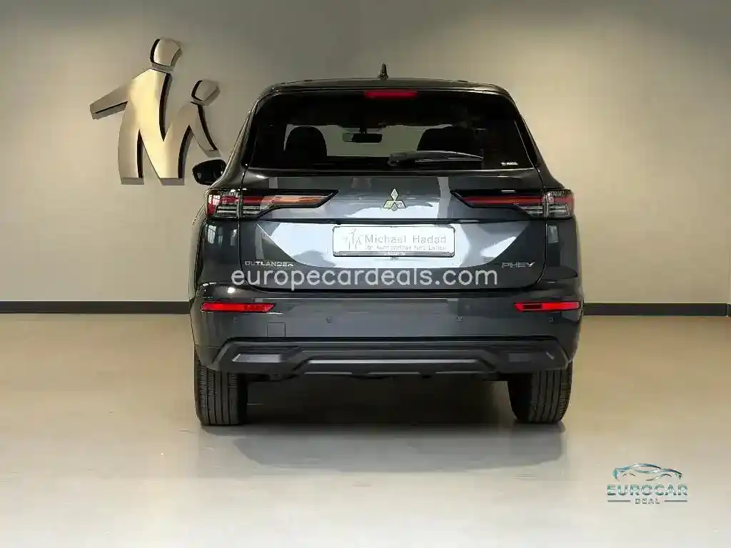 Mitsubishi Plug-in Hybrid Outlander