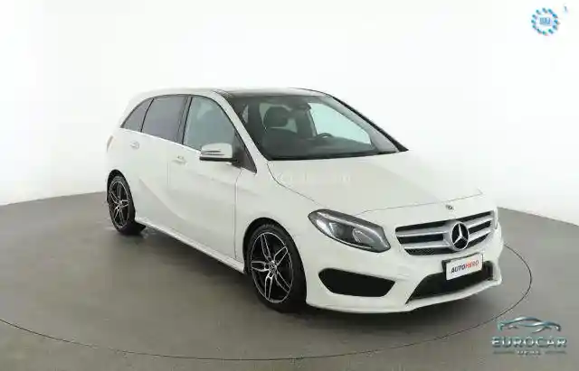 Mercedes-Benz B 180