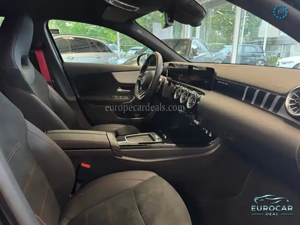 Mercedes-Benz A 35 AMG