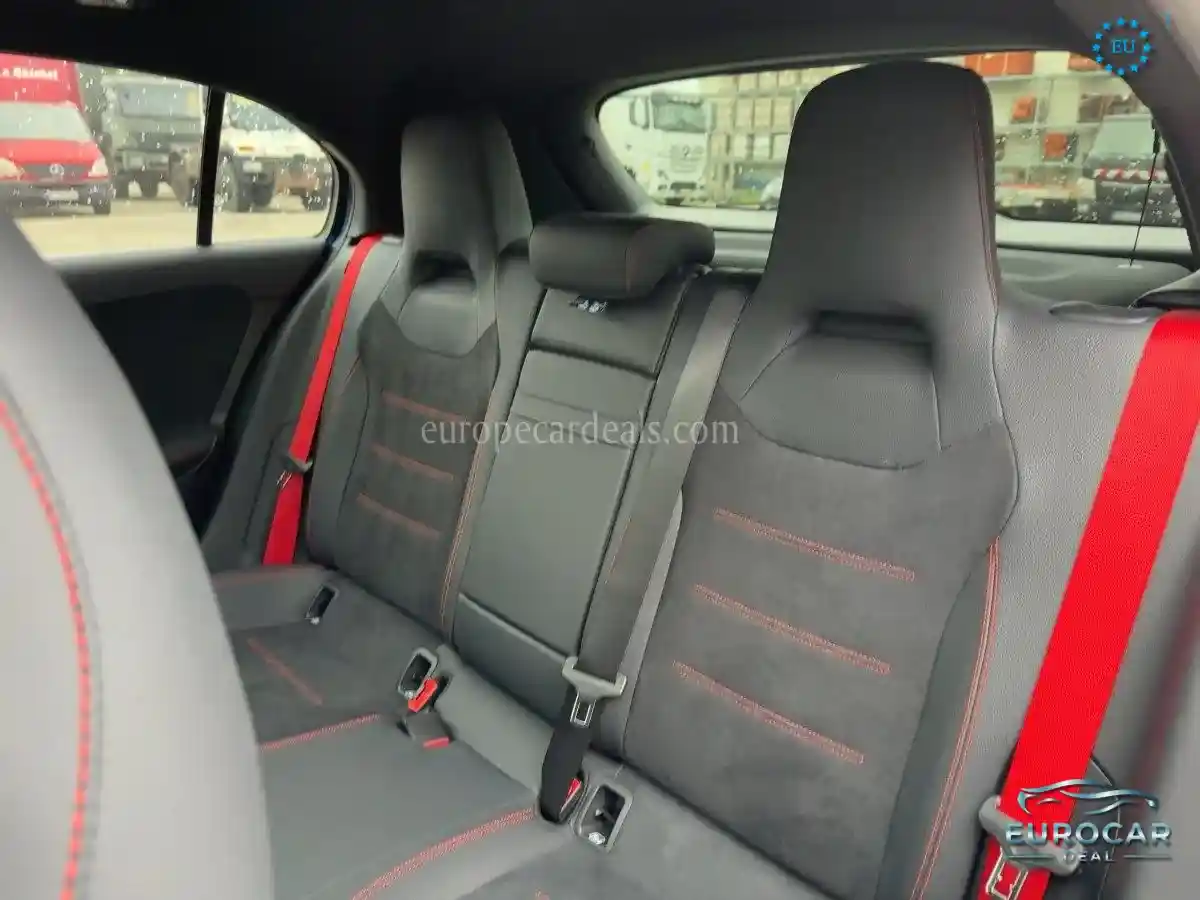 Mercedes-Benz A 45 AMG