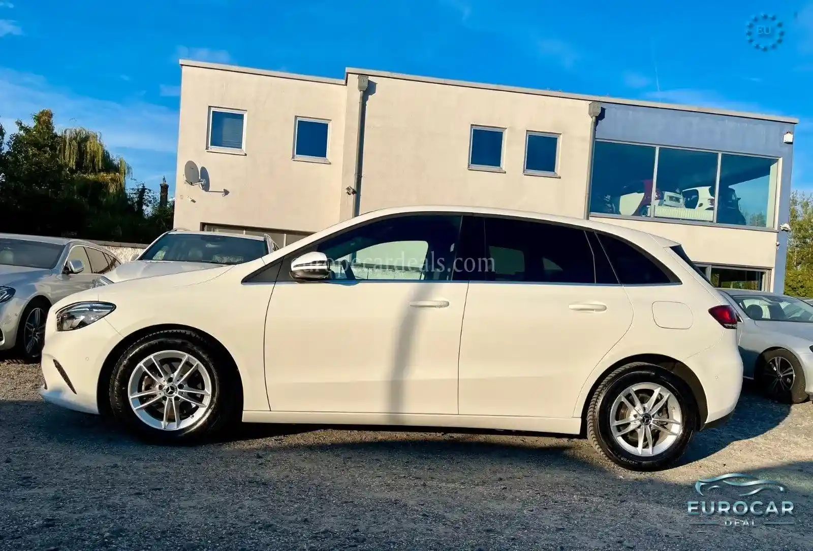 Mercedes-Benz B 180