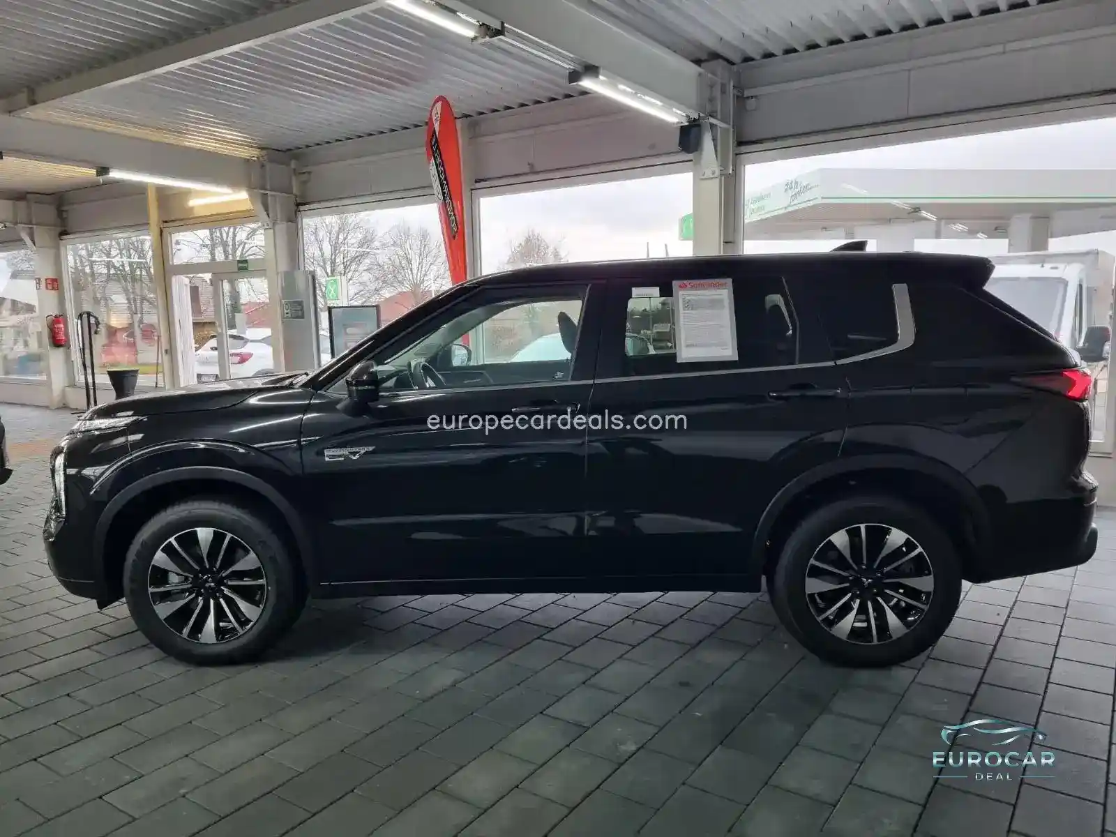Mitsubishi Plug-in Hybrid Outlander