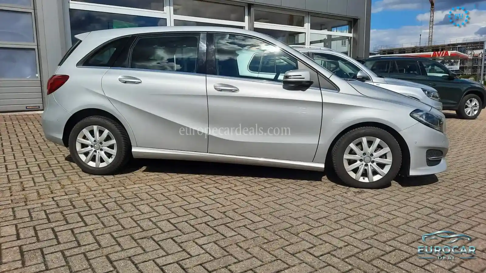 Mercedes-Benz B 180