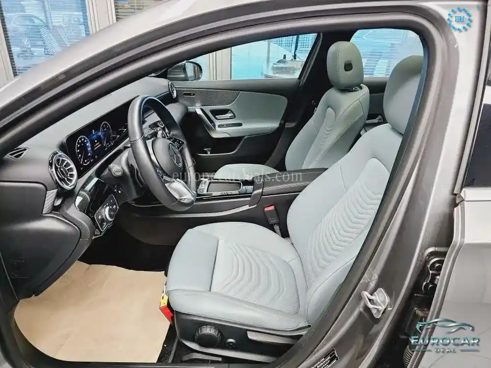 Mercedes-Benz A 220