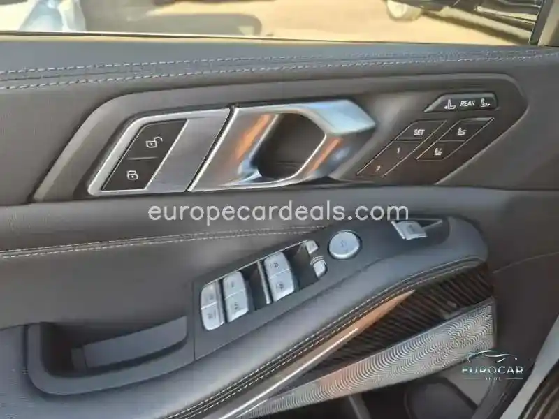 BMW X7 M60