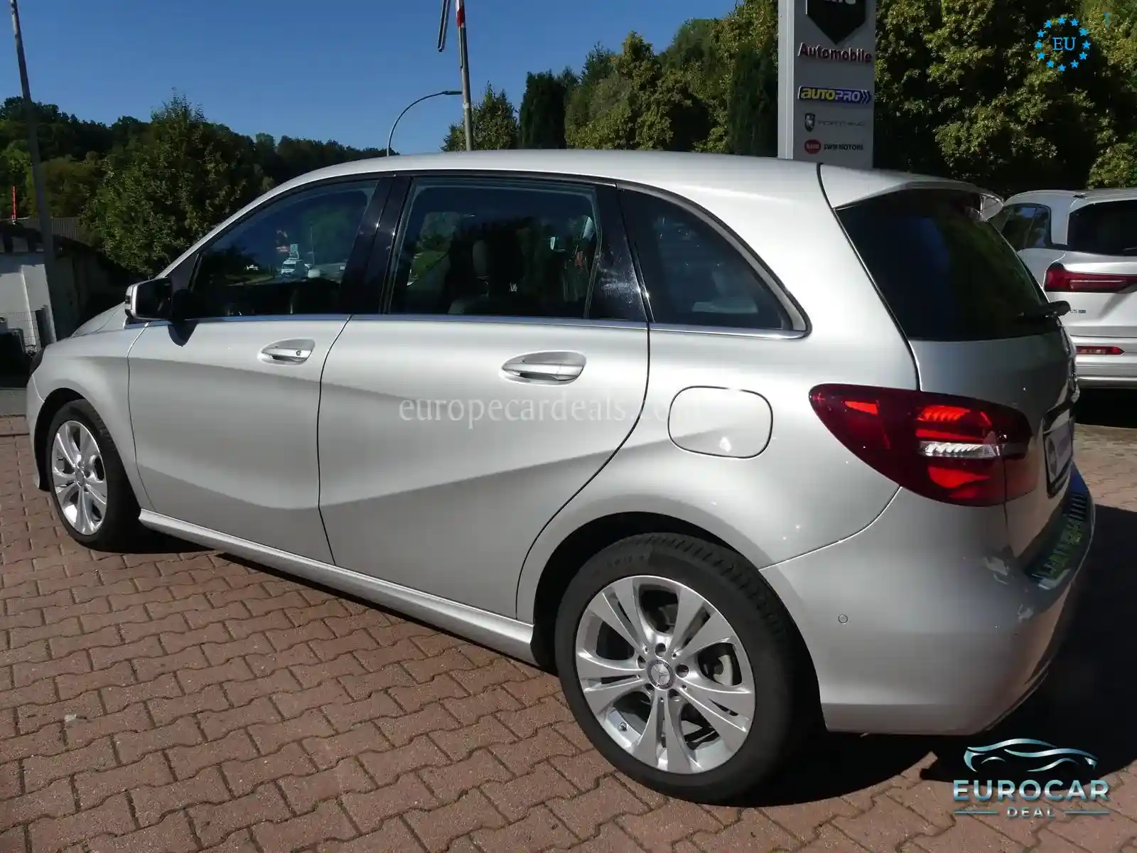 Mercedes-Benz B 200