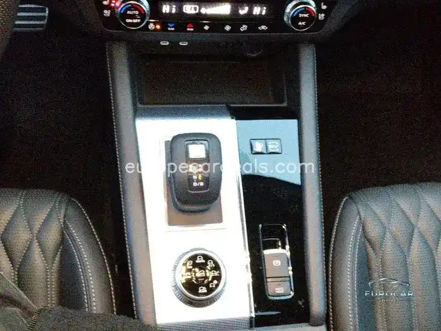 Mitsubishi Plug-in Hybrid Outlander