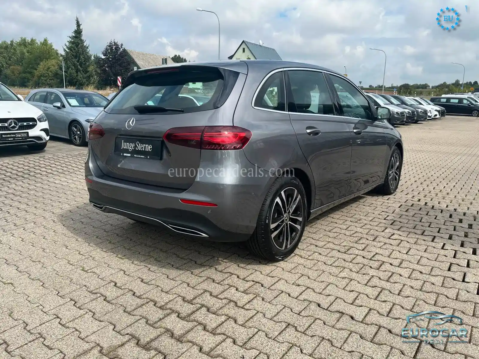Mercedes-Benz B 180