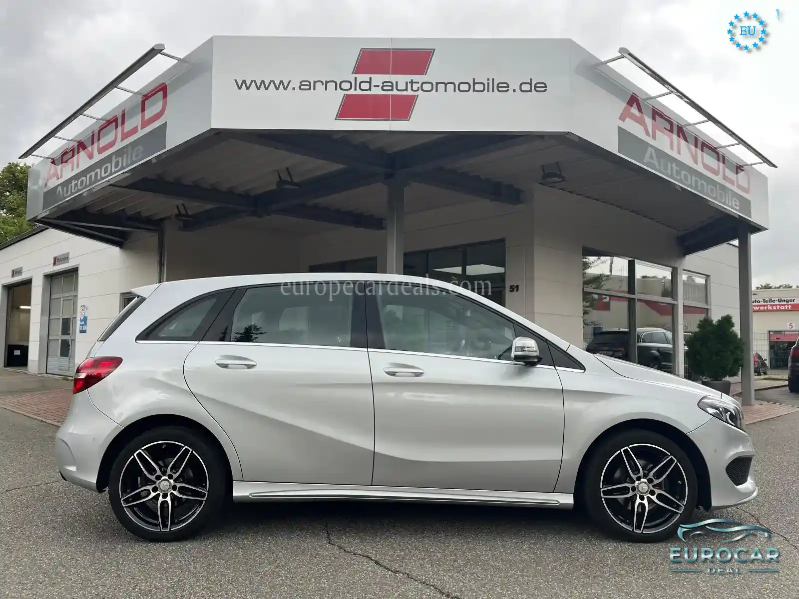 Mercedes-Benz B 180