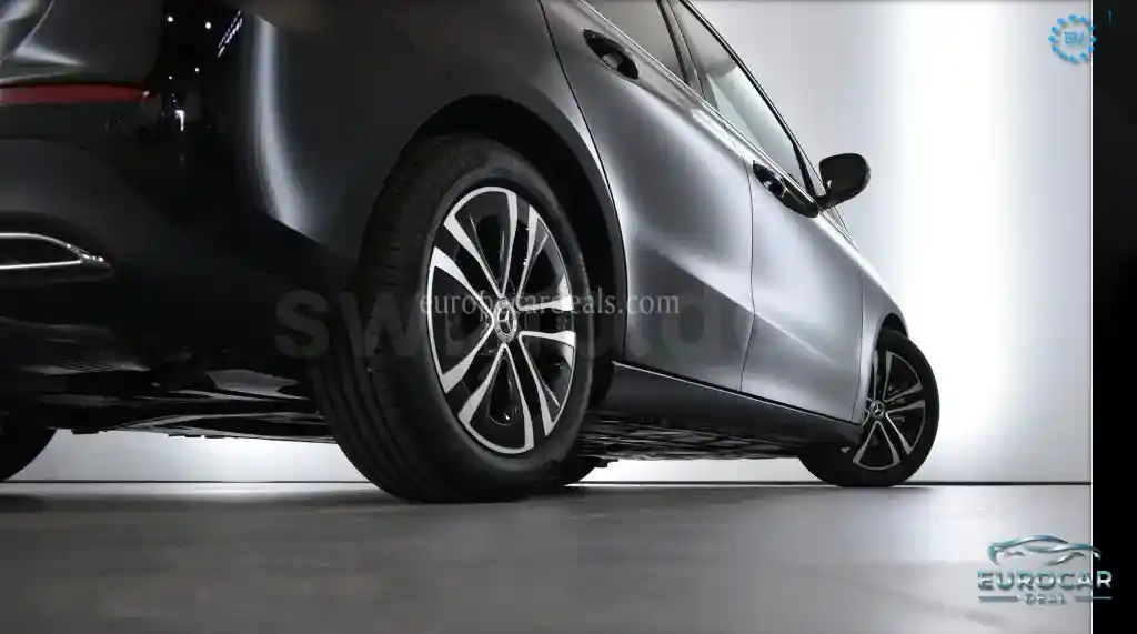 Mercedes-Benz B 180