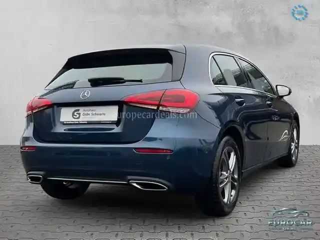 Mercedes-Benz A 220