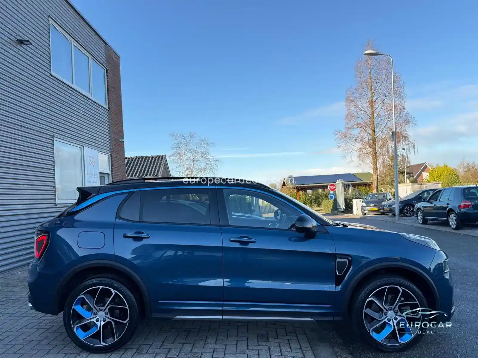 Lynk&Co 01