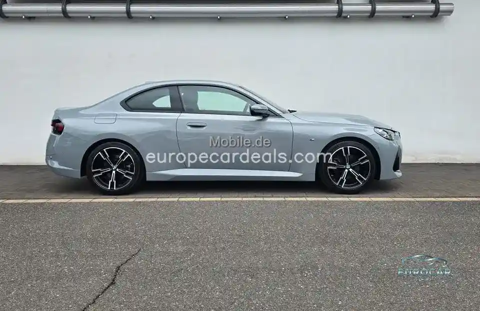 BMW 220