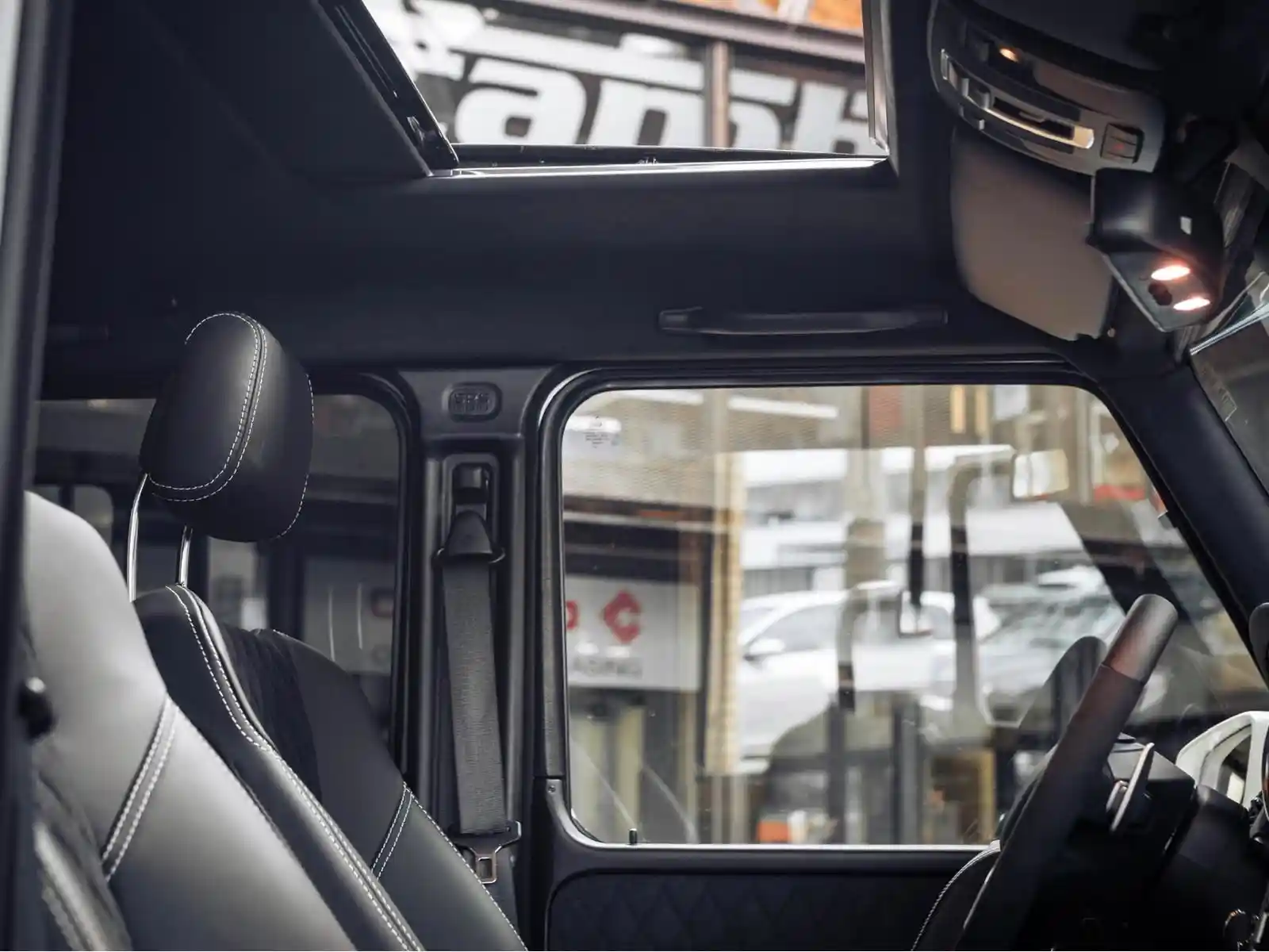 Mercedes-Benz G 500