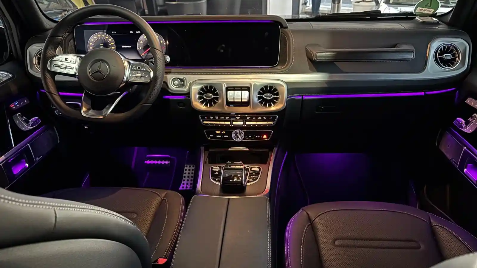 Mercedes-Benz G 500