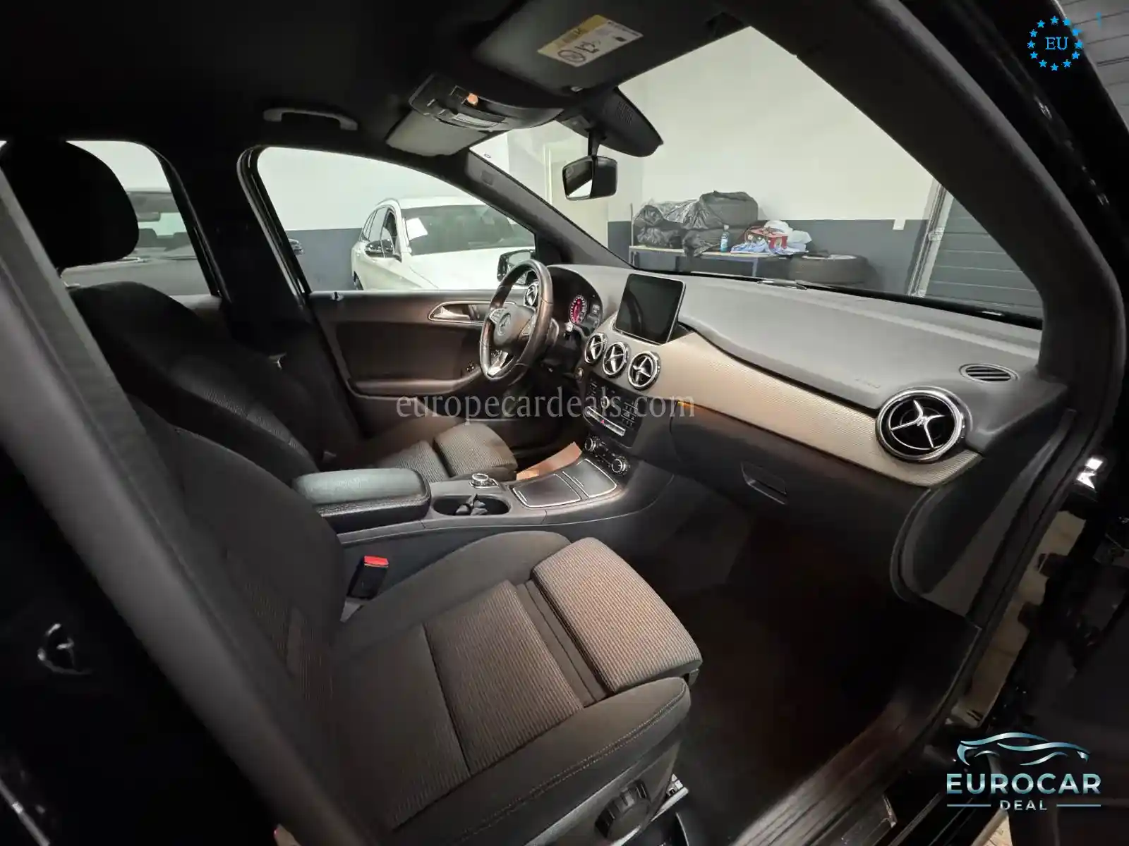 Mercedes-Benz B 200